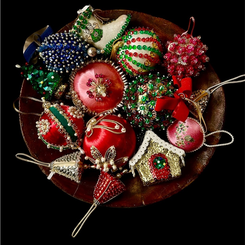 Vintage like new Christmas sequins and push pins Festive Ornaments Set -